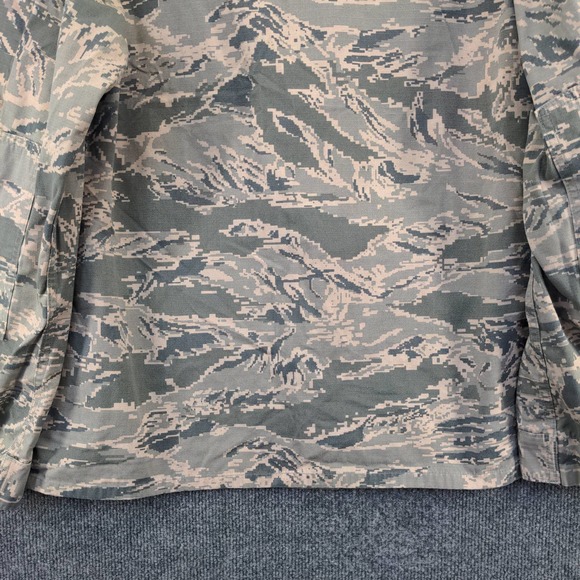 U.S. Air Force USAF Utility Coat Camo Green Size 44 Patches Pockets - Picture 13 of 15